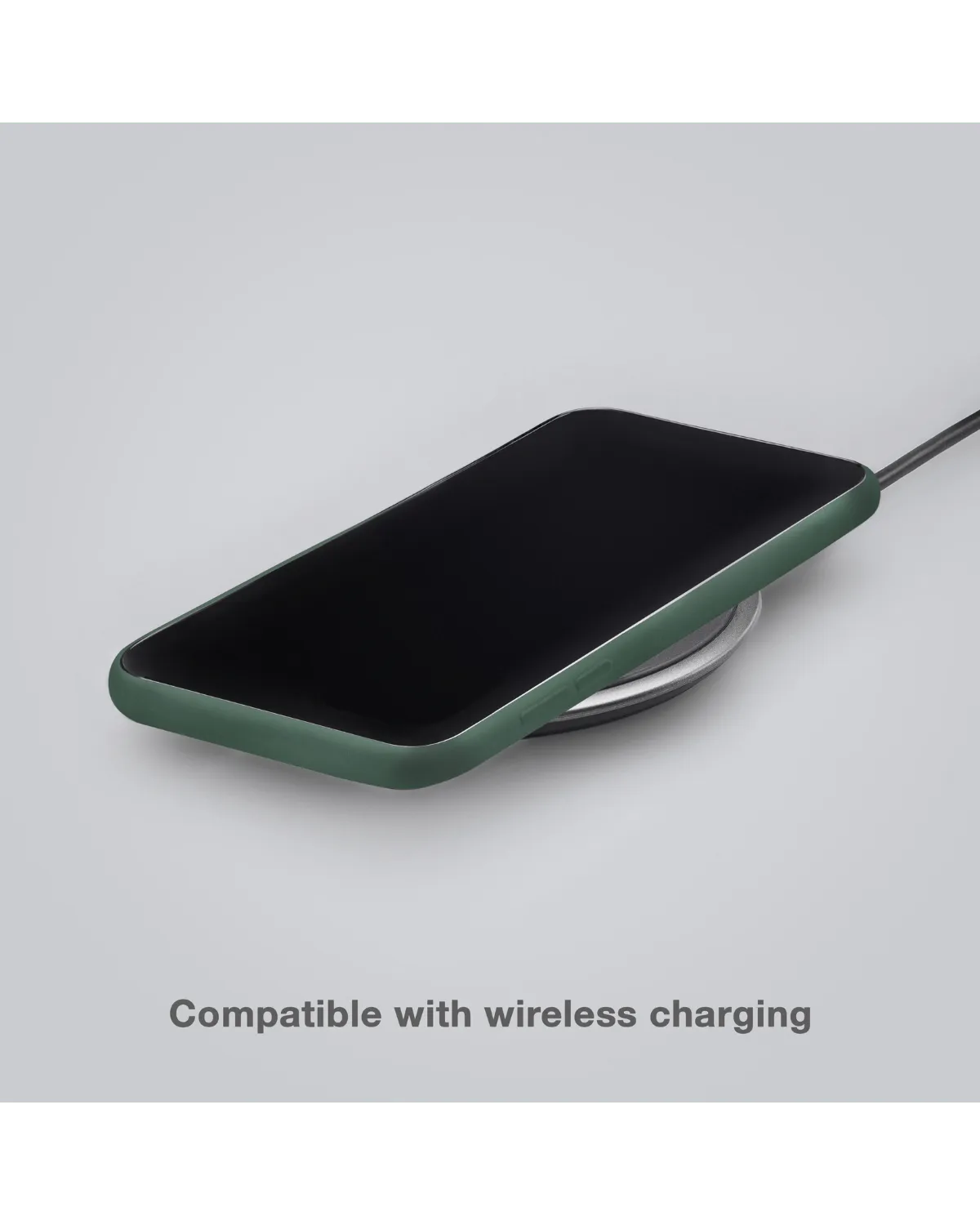 Flexibele matgroene Gelly Case op draadloze lader, compatibel met Samsung Galaxy S23 Ultra.