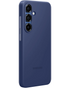 Schuin zijaanzicht van de blauwe Samsung siliconen case voor Galaxy S25 5G, met nauwkeurige pasvorm.
