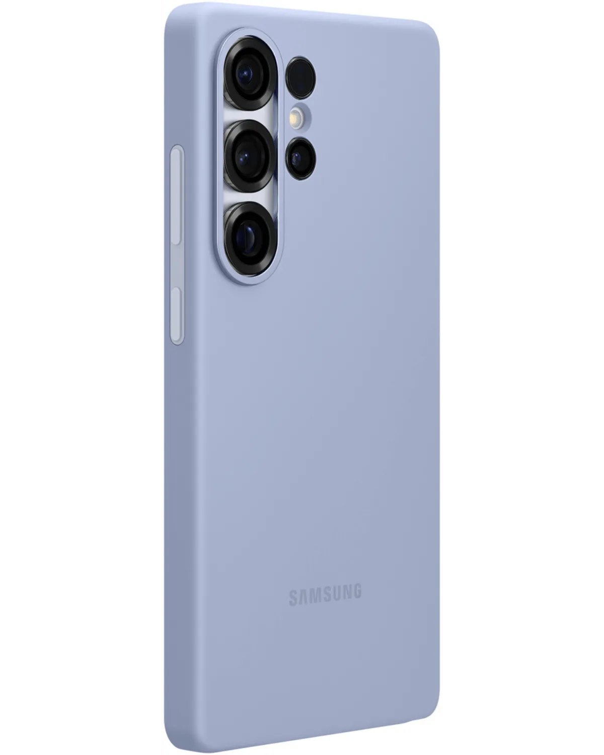 Schuine aanzicht van de Samsung Silicone Cover voor Galaxy S25 Ultra in lichtblauw, toont camera uitsparing en matte textuur.